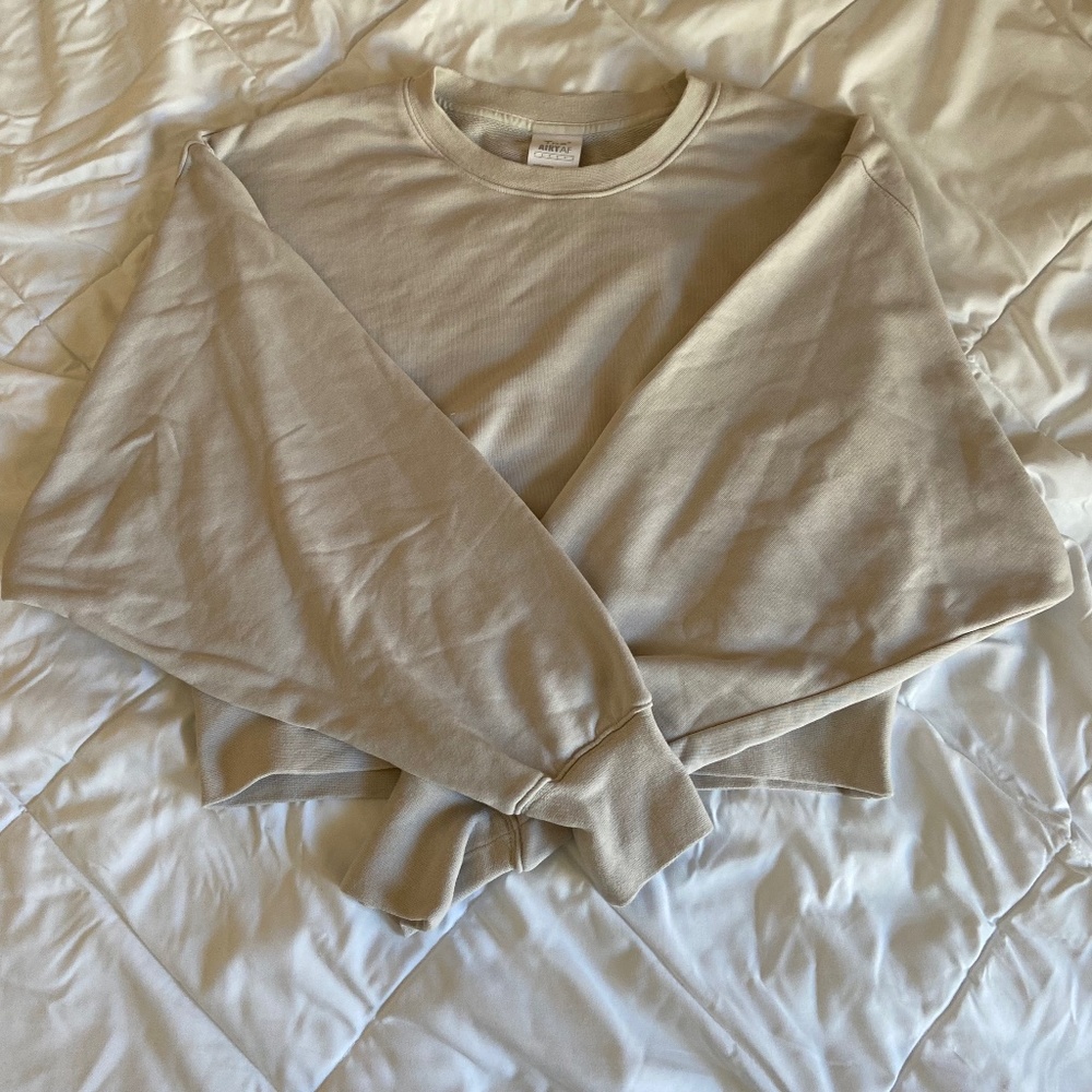 Aritzia TNA Airy Fleece Shrunken Sweatshirt
